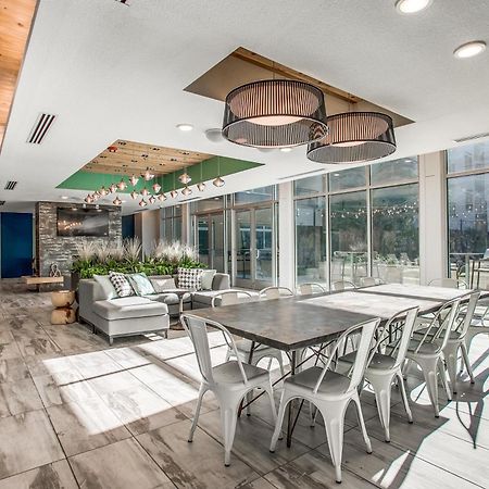 Lush Downtown Condo On Riverwalk W King Ste, Free Parking, Pet Friendly, Centrally Located On Riverwalk San Antonio Exterior foto